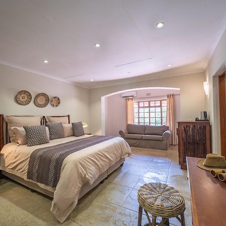 Milima Big 5 Safari Lodge Ходспруит Екстериор снимка
