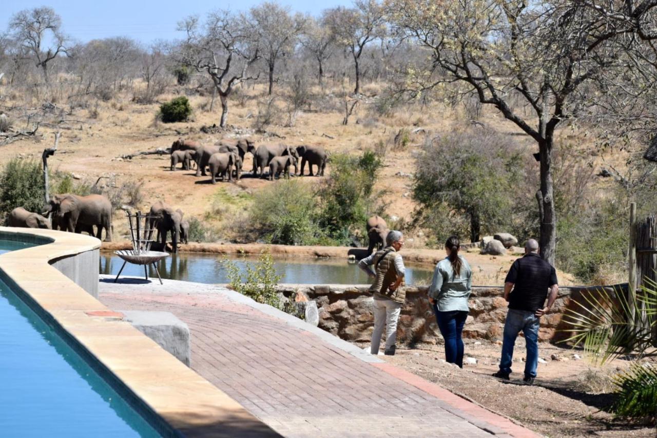 Milima Big 5 Safari Lodge Ходспруит Екстериор снимка