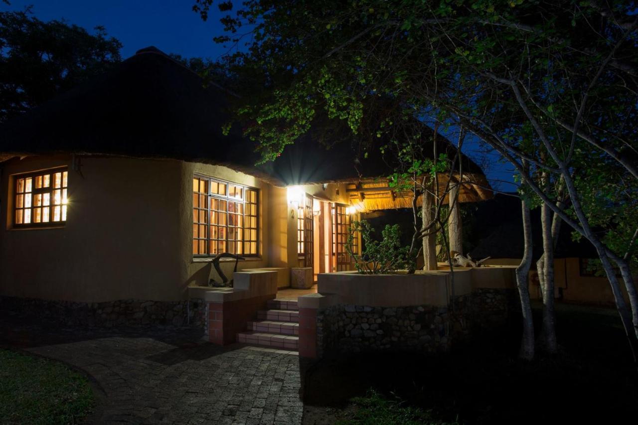 Milima Big 5 Safari Lodge Ходспруит Екстериор снимка