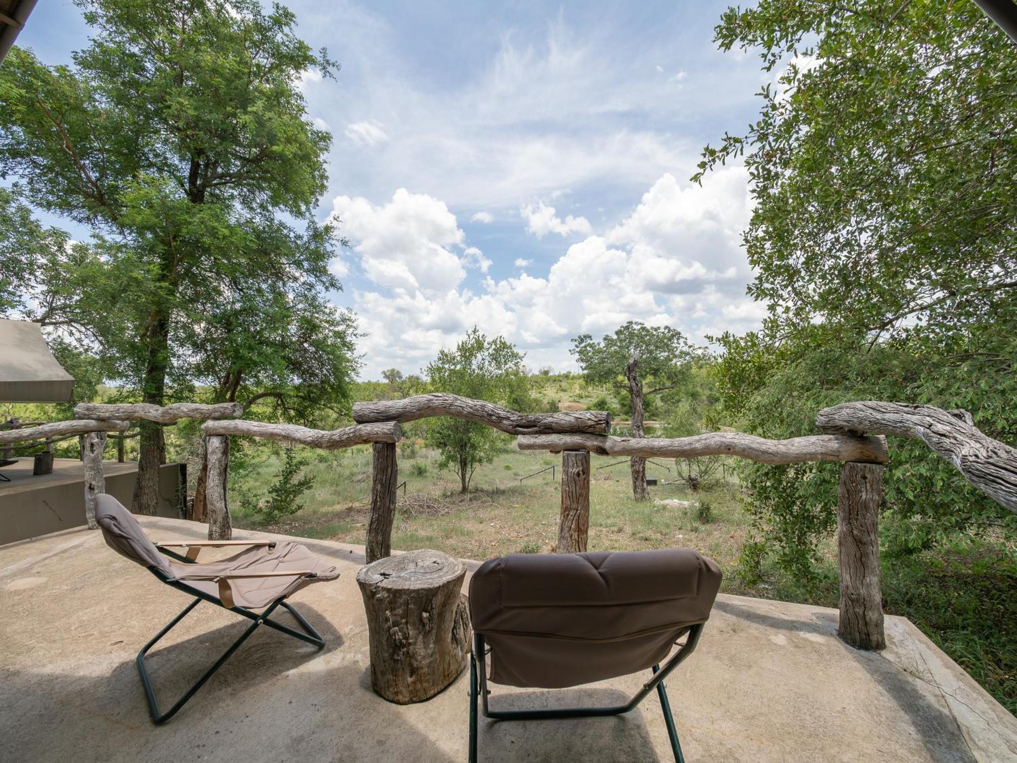 Milima Big 5 Safari Lodge Ходспруит Екстериор снимка